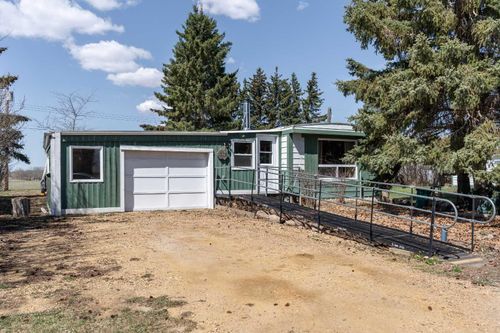 315 &amp; 317 Macrae Street, Bawlf, AB, T0B0J0 | Card Image