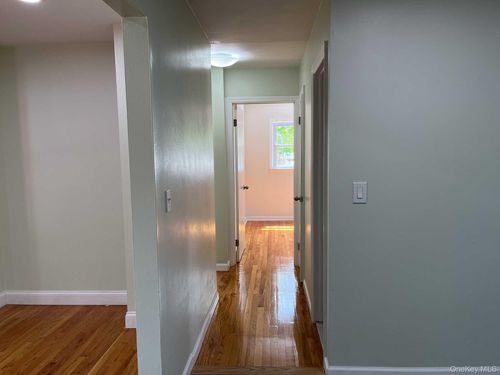 37 Williams Ave, Newburgh, NY, 12550-7227 | Card Image