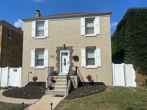 8104 S Fairfield Ave, Chicago, IL, 60652-2720 | Card Image