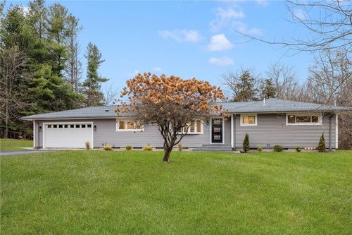 13 Ivy Pl, Lincoln, RI, 02865-4811 | Card Image