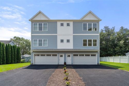 b-24 Wanda St, Narragansett, RI, 02882-3325 | Card Image