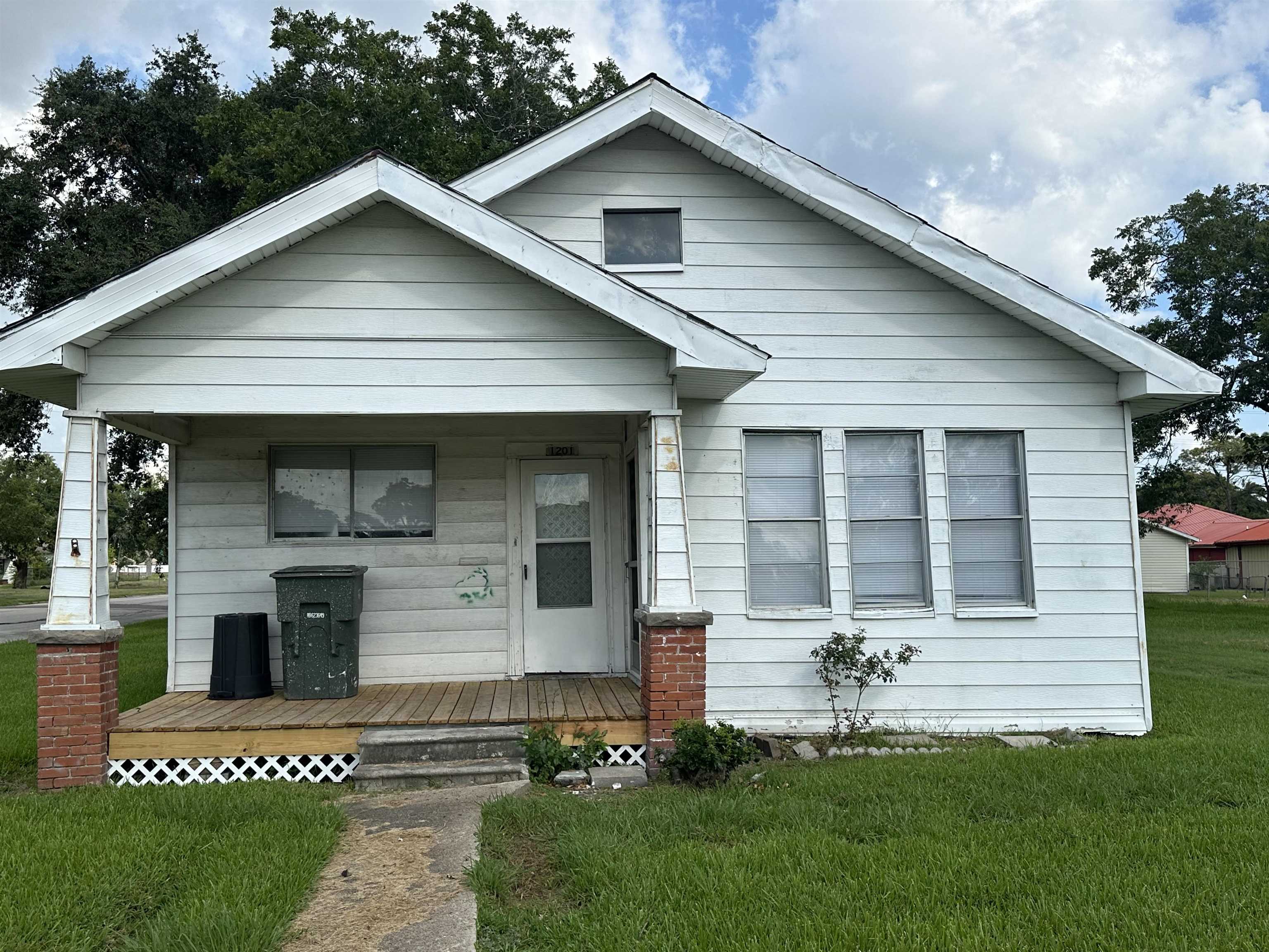 14th St, Port Arthur, TX 77640