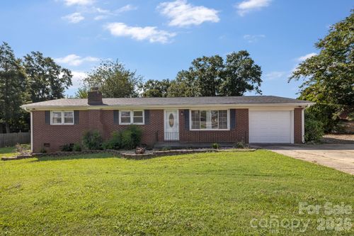 40-409 Oak Street Ext, Forest City, NC, 28043-2881 | Card Image
