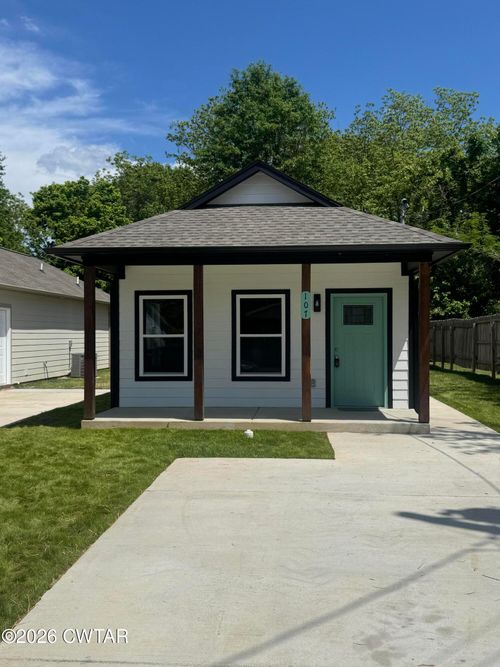 107 Dempster St, Jackson, TN, 38301-7244 | Card Image