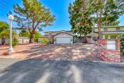 3475 E Rochelle Ave, Las Vegas, NV, 89121-5005 | Card Image
