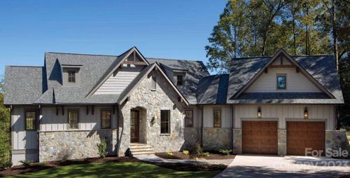 28-28 Spruce Ln, Zirconia, NC, 28790 | Card Image