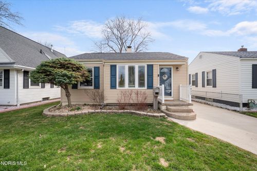 1937 Glenross Pl, Northwood, OH, 43619-1409 | Card Image