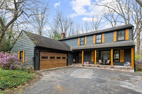 52 Carriage Stone Dr, Chagrin Falls, OH, 44022-3132 | Card Image