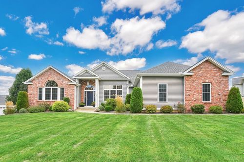 60 Farmington Cir, Feeding Hills, MA, 01030-1231 | Card Image