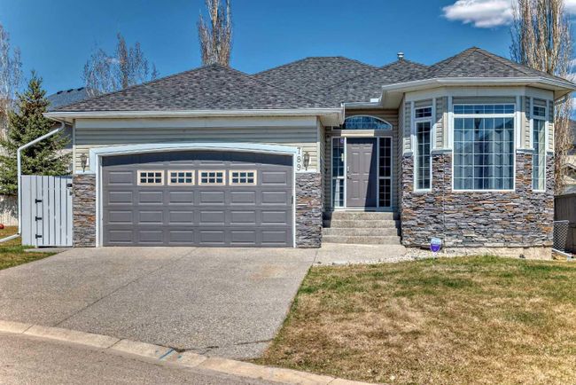 789 Crystal Beach Bay, Home with 5 bedrooms, 3 bathrooms and 4 parking in Chestermere AB | Image 1