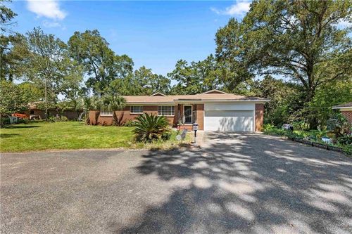 2950 Riverside Dr, Mobile, AL, 36605-4135 | Card Image