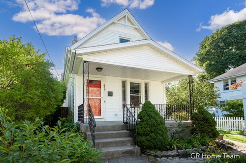 638 Gladstone Dr Se, East Grand Rapids, MI, 49506-2819 | Card Image