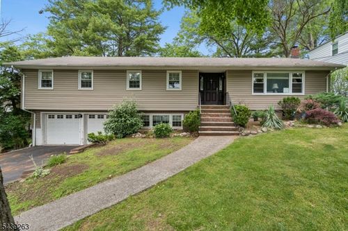 44 Korwel Cir, West Orange, NJ, 07052-1231 | Card Image