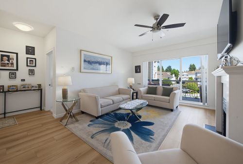 219-13911 70 Ave, Surrey, BC, V3W6B4 | Card Image