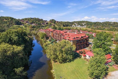 511-527 River Place Way, Sevierville, TN, 37862-5448 | Card Image