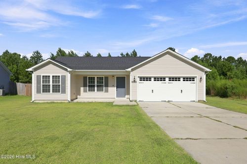 238 Sweet Gum Ln, Richlands, NC, 28574-8408 | Card Image