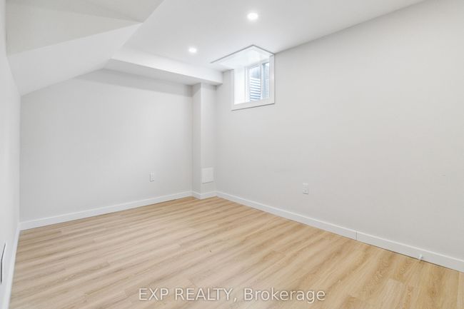 BASMT - 397 Scott Blvd, House other with 2 bedrooms, 1 bathrooms and 1 parking in Milton ON | Image 15