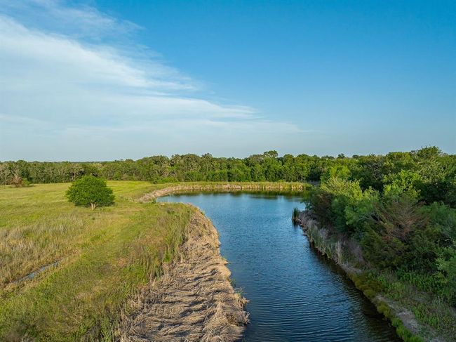 1425 County Road 116, Home with 3 bedrooms, 2 bathrooms and 6 parking in Caldwell TX | Image 7