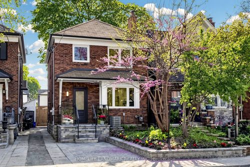 55 Chilton Rd, East York, ON, M4J3C7 | Card Image