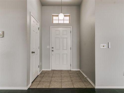 2716 Se 92nd Cir, Moore, OK, 73160-9184 | Card Image