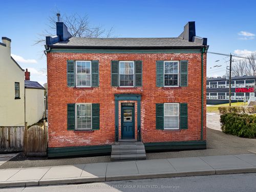 2-143 Walton St, Port Hope, ON, L1A1N4 | Card Image