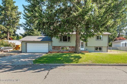 105 S Bentley Pl, Post Falls, ID, 83854-9540 | Card Image