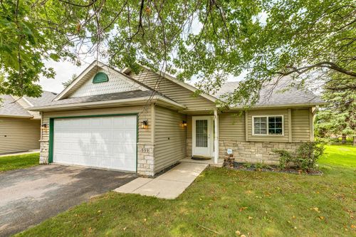 999 County Road D E, Saint Paul, MN, 55109-5220 | Card Image