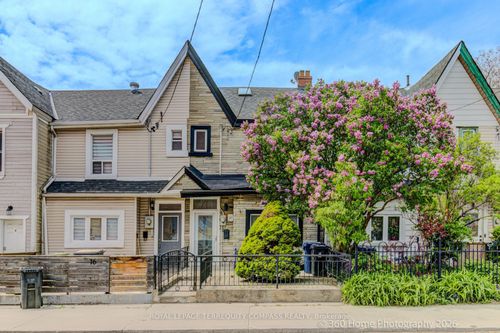 18 Brock Ave, Toronto, ON, M6K2K8 | Card Image