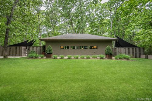 13 Bittersweet Ave, Hampton Bays, NY, 11946-1315 | Card Image