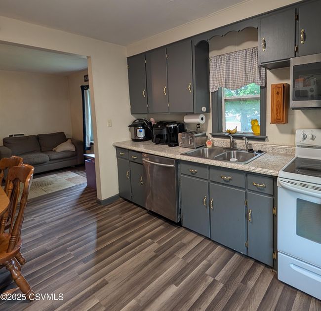 705 N 7 Th St, House other with 2 bedrooms, 1 bathrooms and null parking in Sunbury PA | Image 7