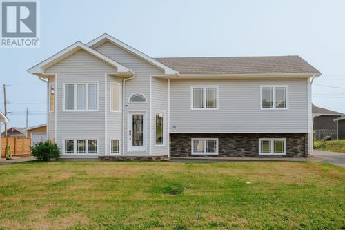 26 Griffin St, Grand Falls-Windsor, NL, A2A0A5 | Card Image