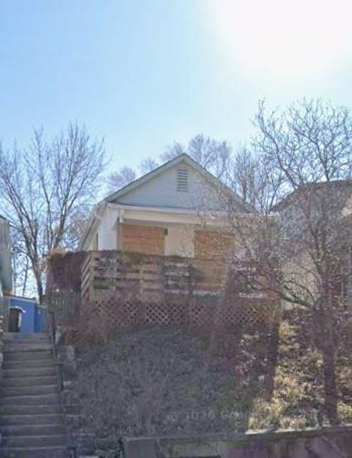 435 Ann Ave, Kansas City, KS, 66101-2923 | Card Image
