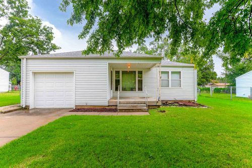 318 S Prospect St, Clearwater, KS, 67026-9429 | Card Image