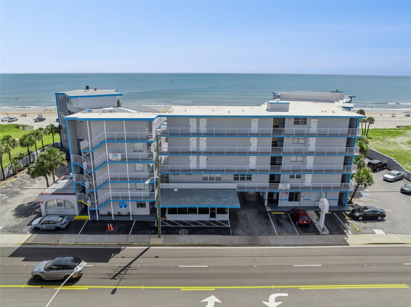 Residential in DAYTONA BEACH