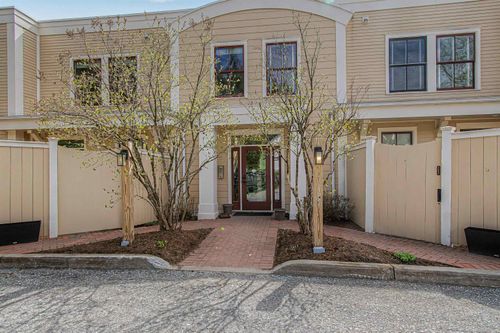 3d-162 S Main St, Stowe, VT, 05672-5106 | Card Image