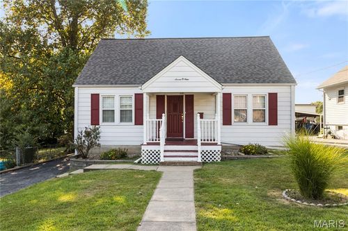 709 Woodrow Ave, Festus, MO, 63028-1432 | Card Image