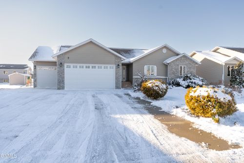 1801 4th Ave Sw, Mandan, ND, 58554-5713 | Card Image