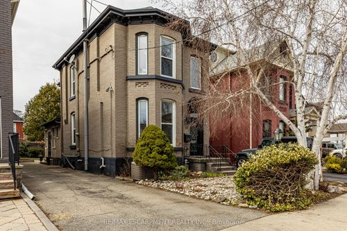 89 Crooks St, Hamilton, ON, L8R2Z8 | Card Image