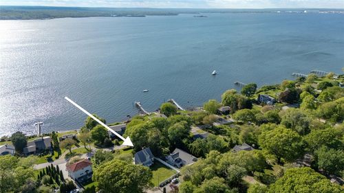 174 Seaside Dr, Jamestown, RI, 02835-3123 | Card Image