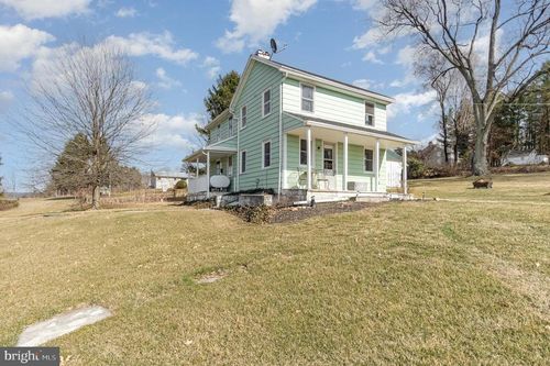 5446 Stambaugh Rd, SPRING GROVE, PA, 17362-7560 | Card Image