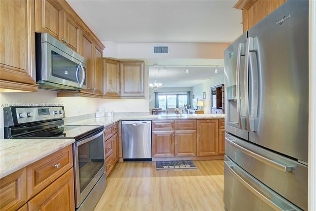 APT-305C - 300 N Highway A1a, Condo with 2 bedrooms, 2 bathrooms and null parking in Jupiter FL | Image 11