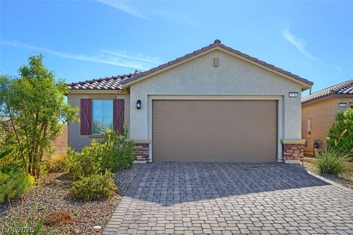 5738 Old Pine St, North Las Vegas, NV, 89081-5636 | Card Image