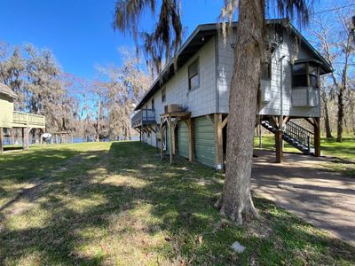 203 Ferguson Drive, House other with 3 bedrooms, 2 bathrooms and null parking in Cleveland TX | Image 2