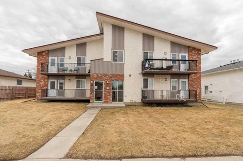 7-1739 St Edward Blvd N, Lethbridge, AB, T1H1X2 | Card Image