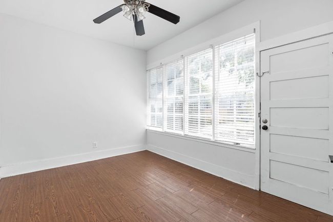 207 W 39 Th St, Home with 8 bedrooms, 5 bathrooms and null parking in Austin TX | Image 18