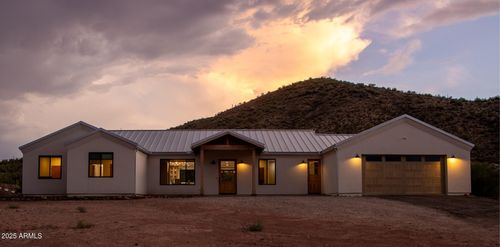 1833 E Mariola Way, Phoenix, AZ, 85086-6535 | Card Image