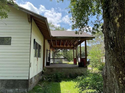 108 Bounty St, Blessing, TX, 77419-1407 | Card Image