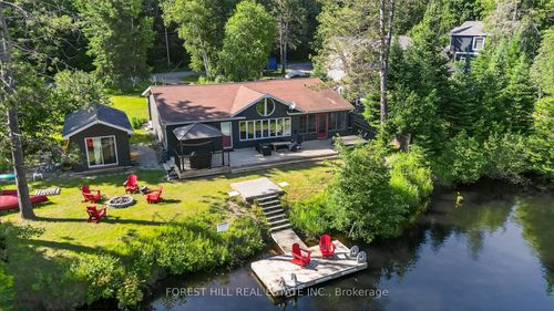 31 Glen Acres Rd, Huntsville, ON, P1H1N6 | Card Image