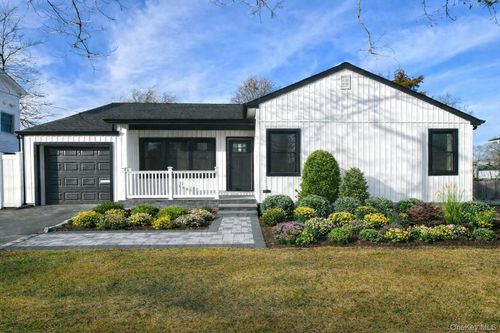 1903 George Ct, Merrick, NY, 11566-4927 | Card Image