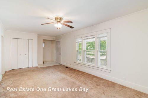 217 W 7th Ave, Flint, MI, 48503-1351 | Card Image